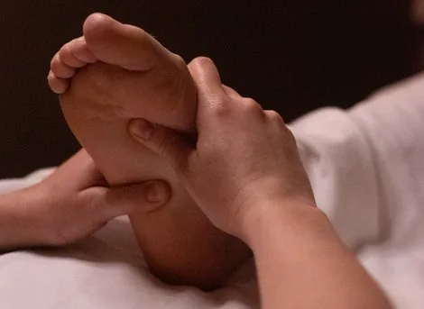 Bodykindness Monika Kmiecik, v/Agaton Sax hår og dagspa – bilde 2